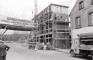 Das Haus Neumarktstraße 6 wird gebaut